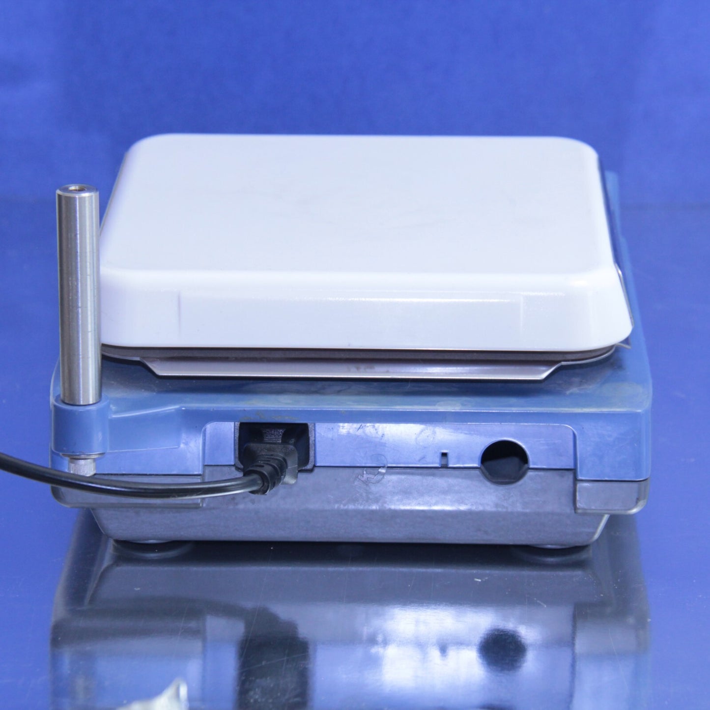 IKA C-Mag MS 7 Magnetic Stirrer β 7x7" Ceramic Top Plate Working Lab Mixer β¨