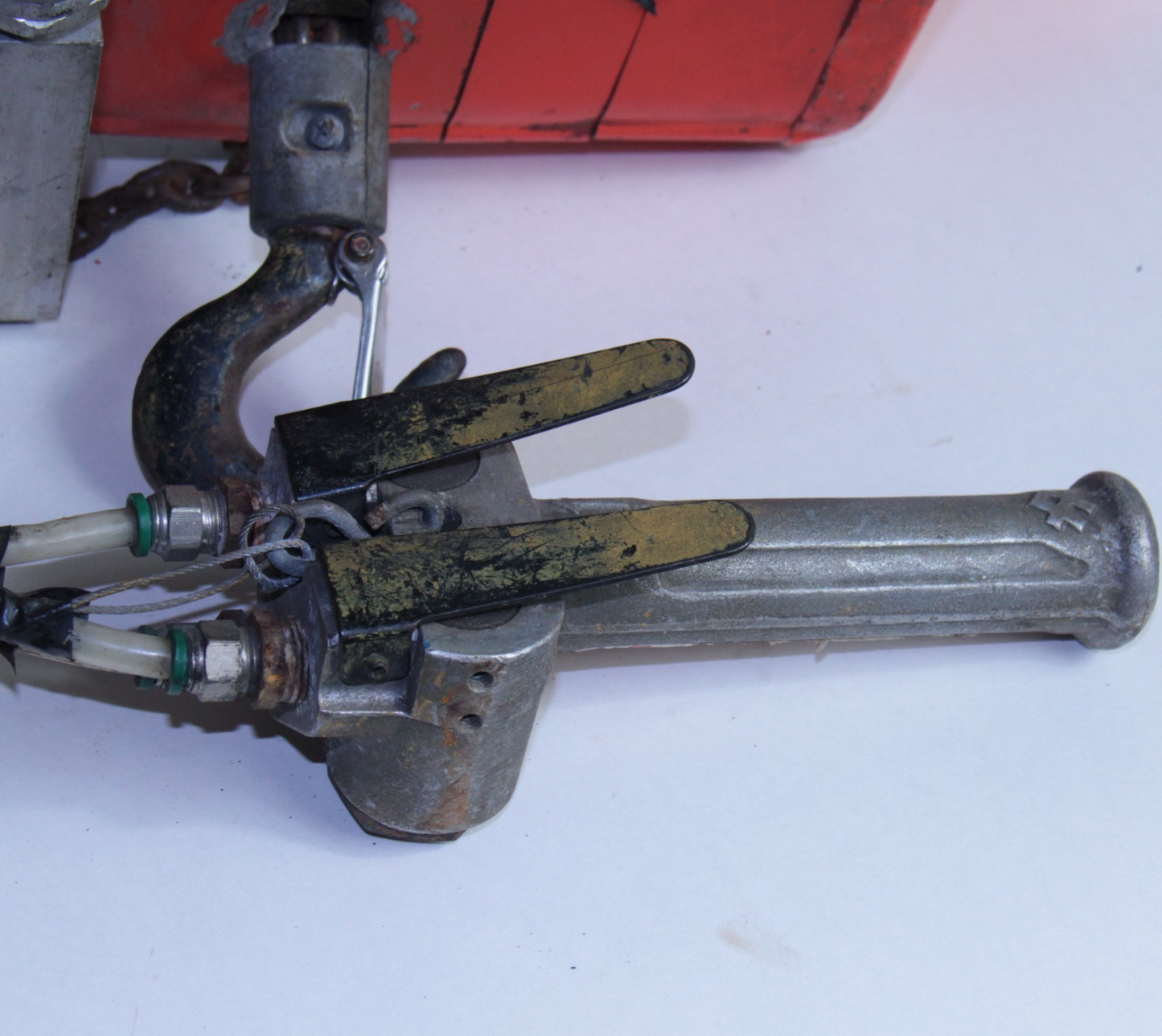 CM Lodestar 1/4 Ton Pneumatic Chain Hoist β 500 LB - 31 FPM