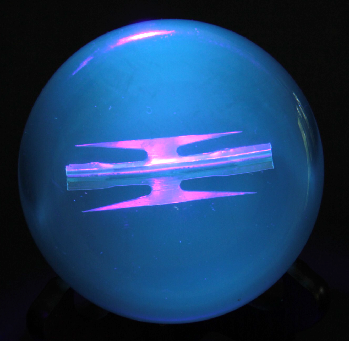 Los Alamos Nuclear Test Site Razor Wire in Lucite Paperweight | UV REACTIVE 💥