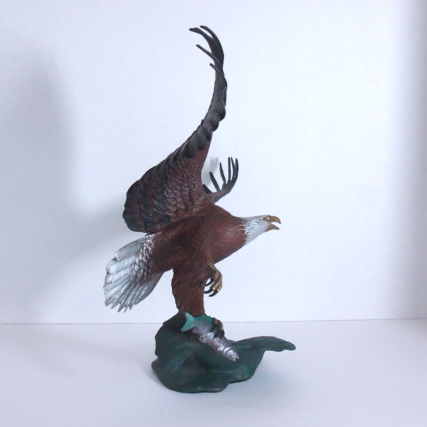Franklin Mint Bronze Eagle Sculpture – “Master of the Wilderness” by Ruyckevelt
