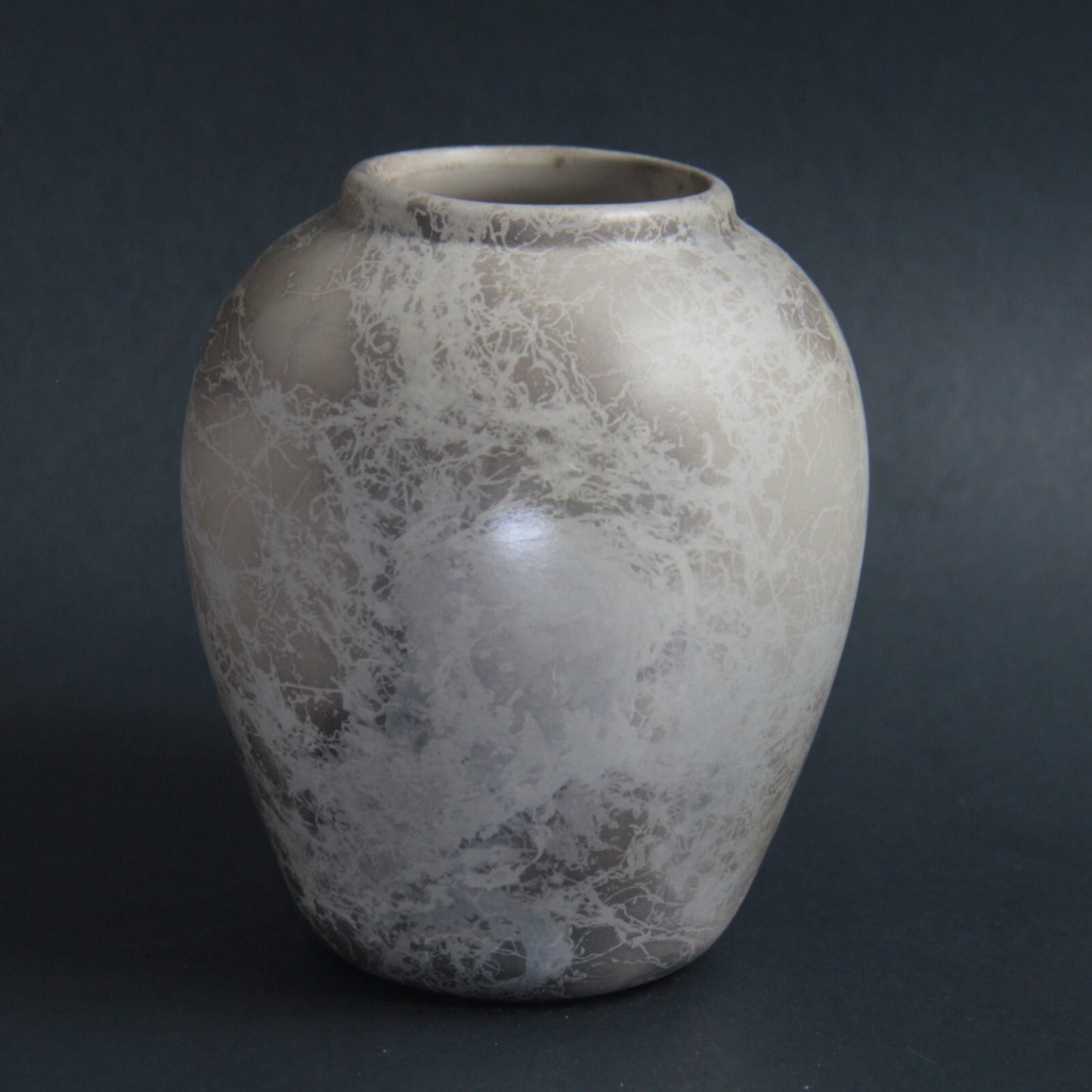 Raku Pottery Vase β 5.25" Tall β Signed V.T. Navajo β 4.5" Diameter β¨
