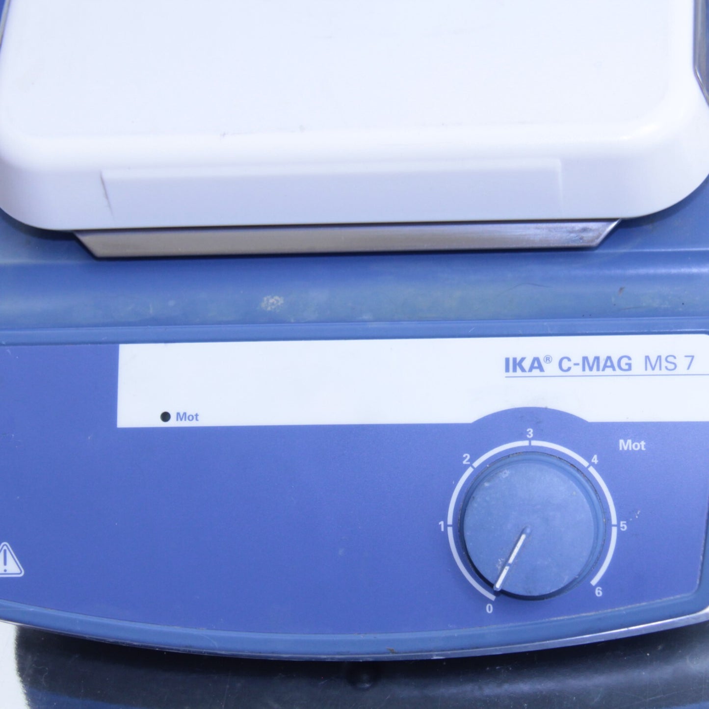 IKA C-Mag MS 7 Magnetic Stirrer β 7x7" Ceramic Top Plate Working Lab Mixer β¨