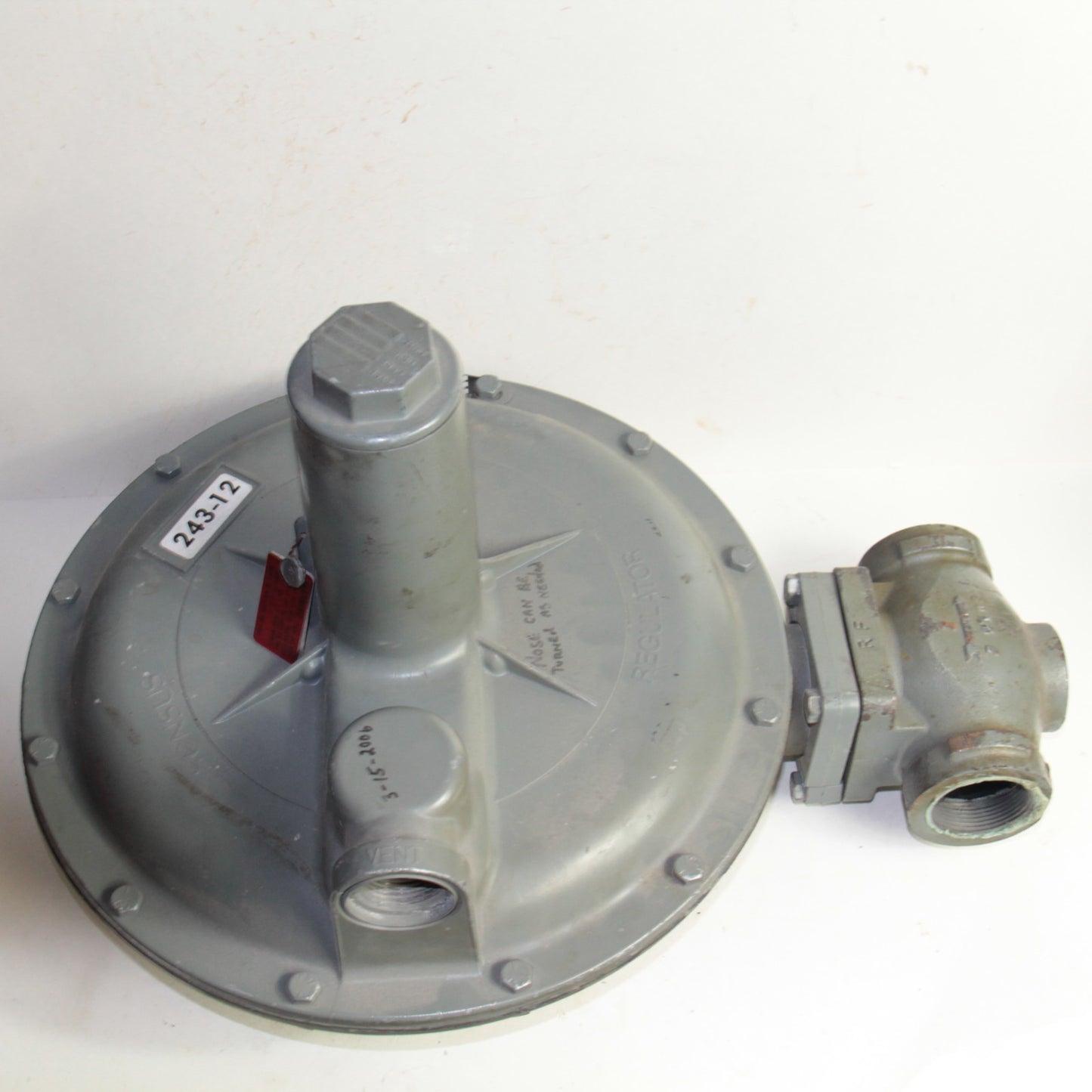 Sensus Regulator Model 243-12 Spring 6"-14" Orif 1/2" Conn. 2"