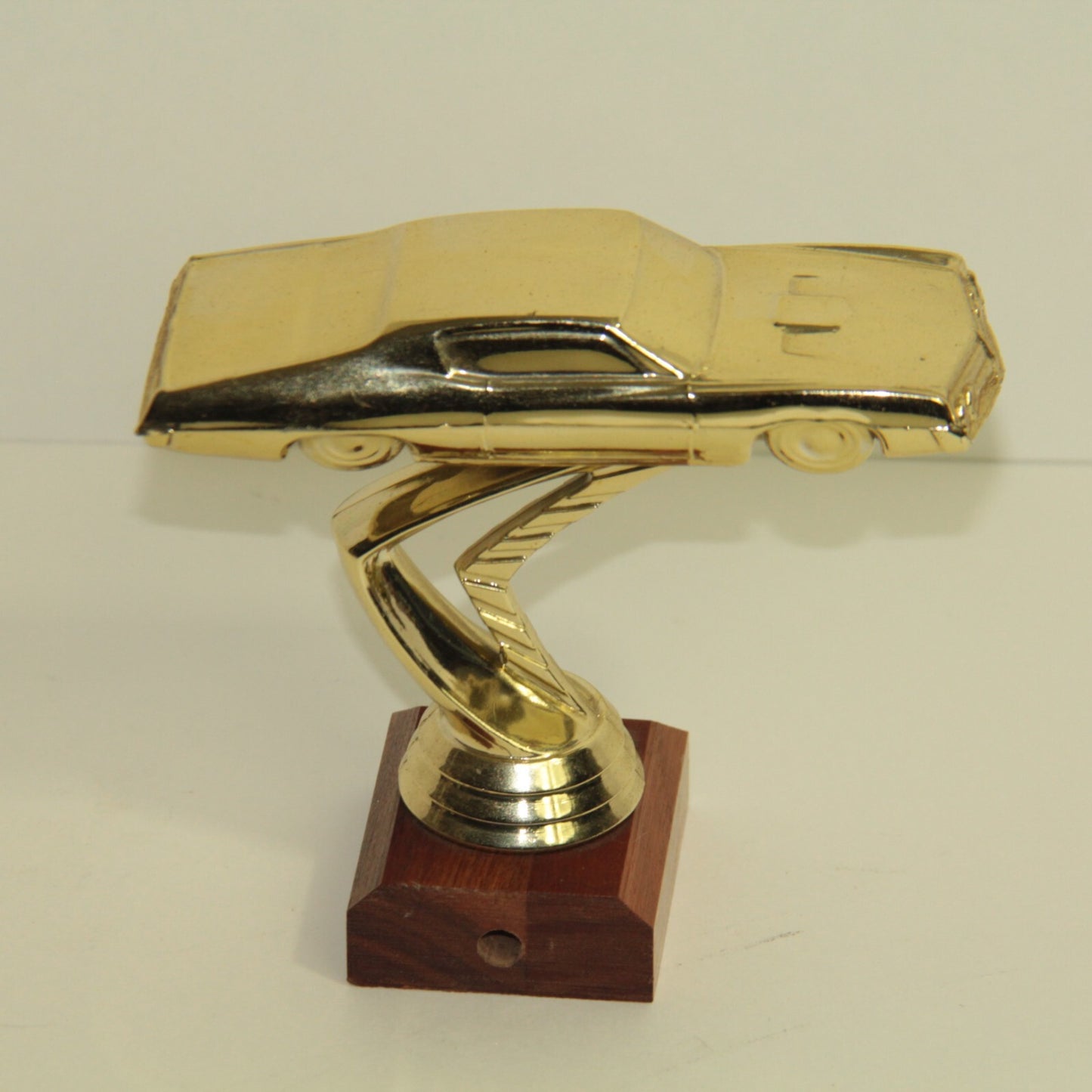 Vintage 1970's Muscle Stock Car Trophy Topper ā 4.5" Tall ā Gold on Wood Base