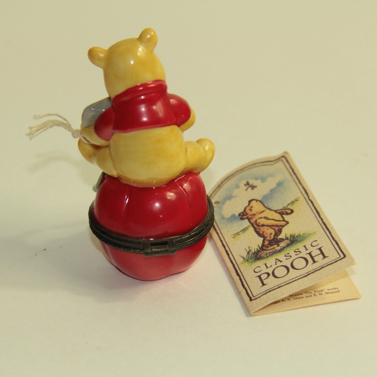 Disney Winnie the Pooh Porcelain Trinket Box SEPTEMBER - Pooh on Apple w/ Tag 🍎