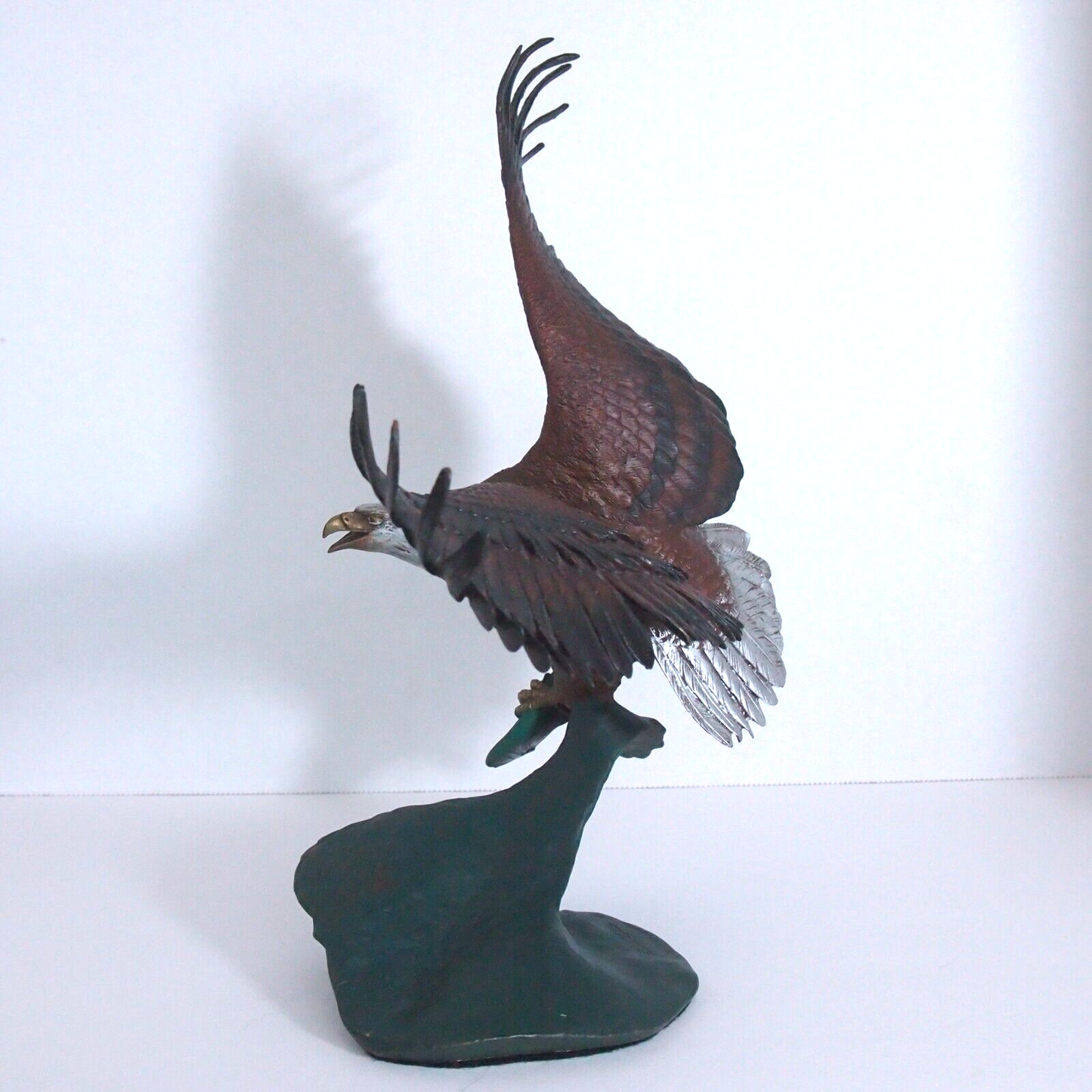 Franklin Mint Bronze Eagle Sculpture – “Master of the Wilderness” by Ruyckevelt