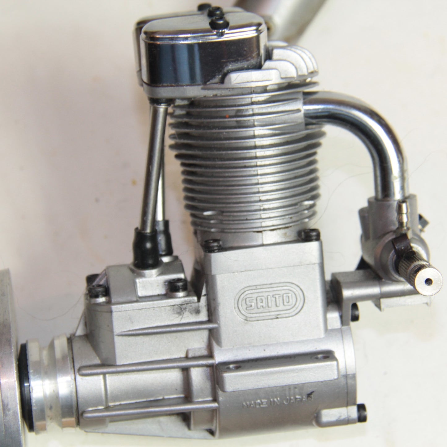 Saito FA-100 RC Glow Engine β Airplane Motor w/ Muffler & Spinner π©οΈ XOLEV