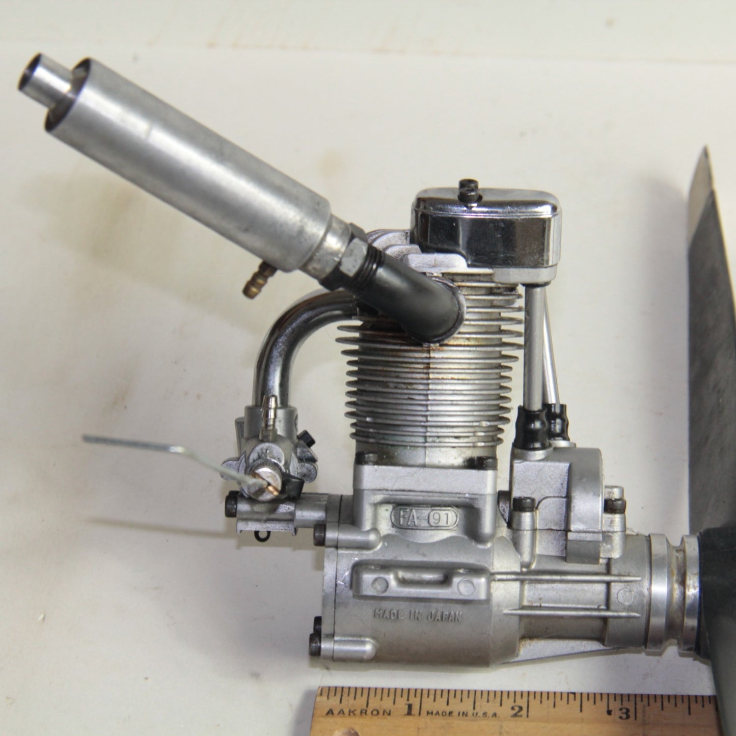 Saito FA-91 RC Glow Engine β Airplane Motor w/ Muffler & Propeller π©οΈ XOLEV