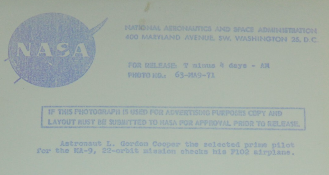 NASA PRESS RELEASE 63–MA9–71 Gordon Cooper w F-102 Aircraft 8x10 Photo Purple ✈️