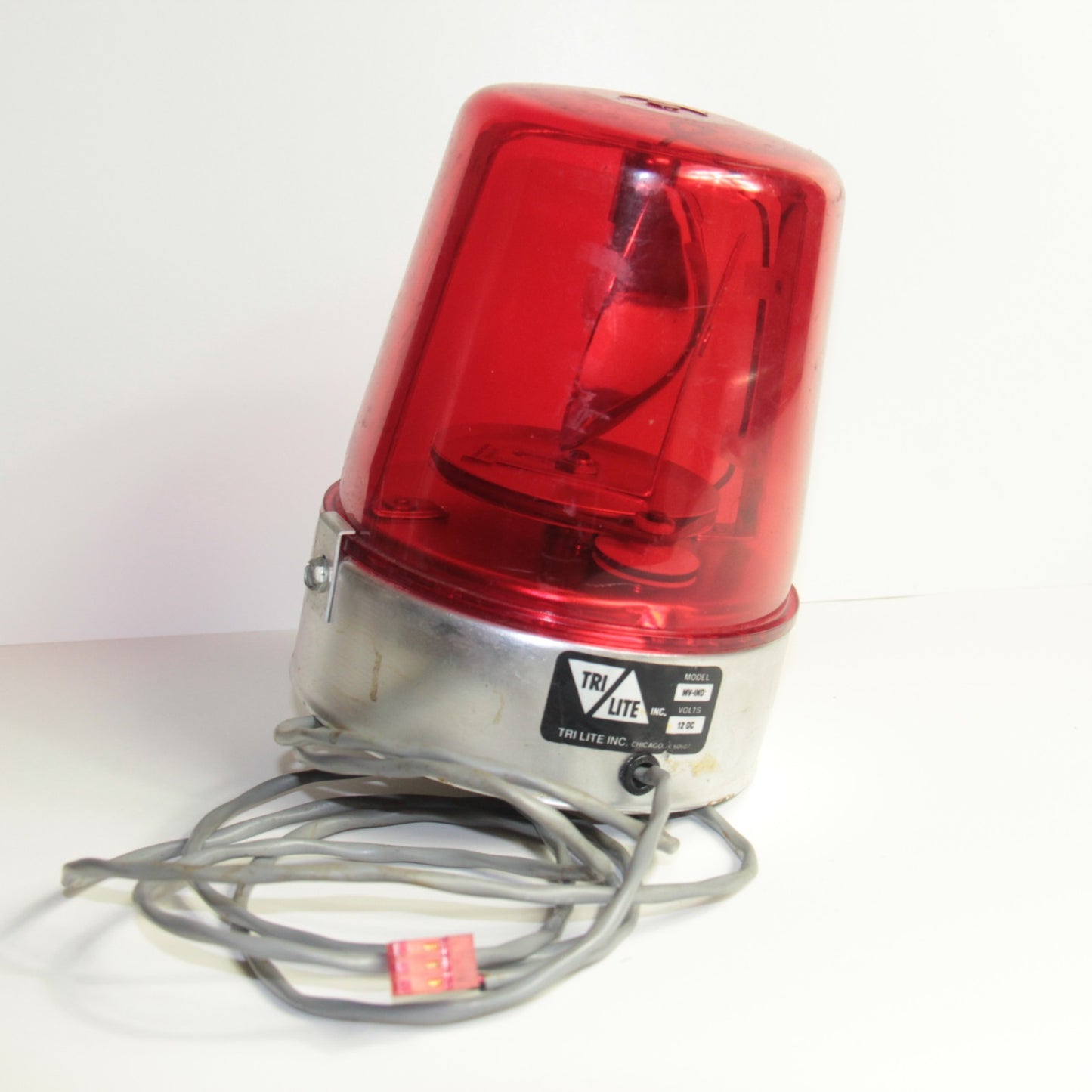 TRIPP LITE Model MV IND - 12V DC - RED & CHROME Beacon Safety Signal Light