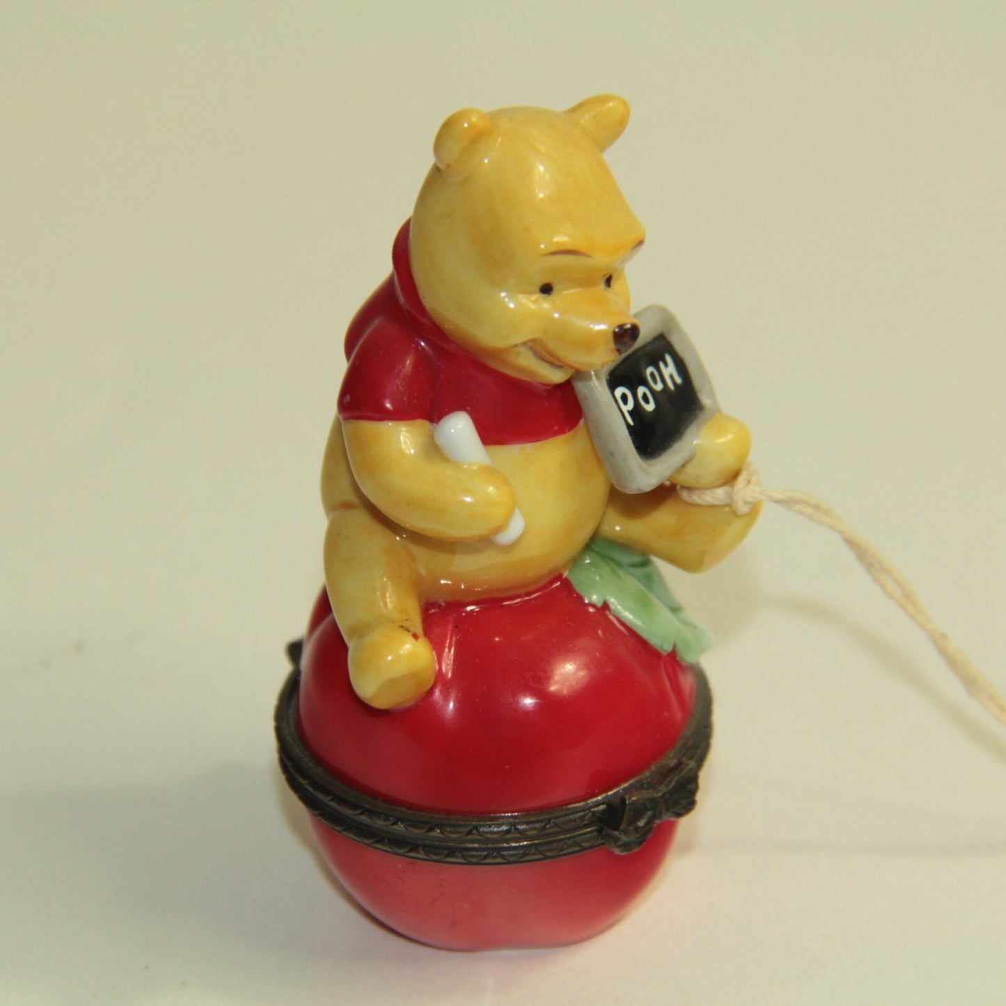 Disney Winnie the Pooh Porcelain Trinket Box SEPTEMBER - Pooh on Apple w/ Tag 🍎