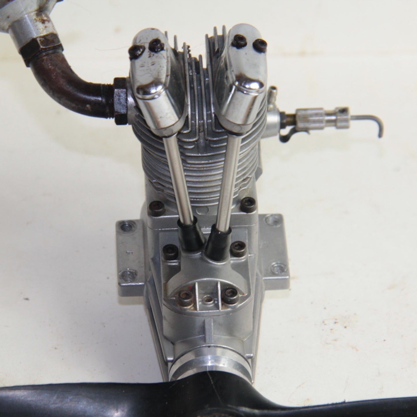 Saito FA-100 RC Glow Engine β Airplane Motor w/ Muffler & Propeller π©οΈ XOLEV