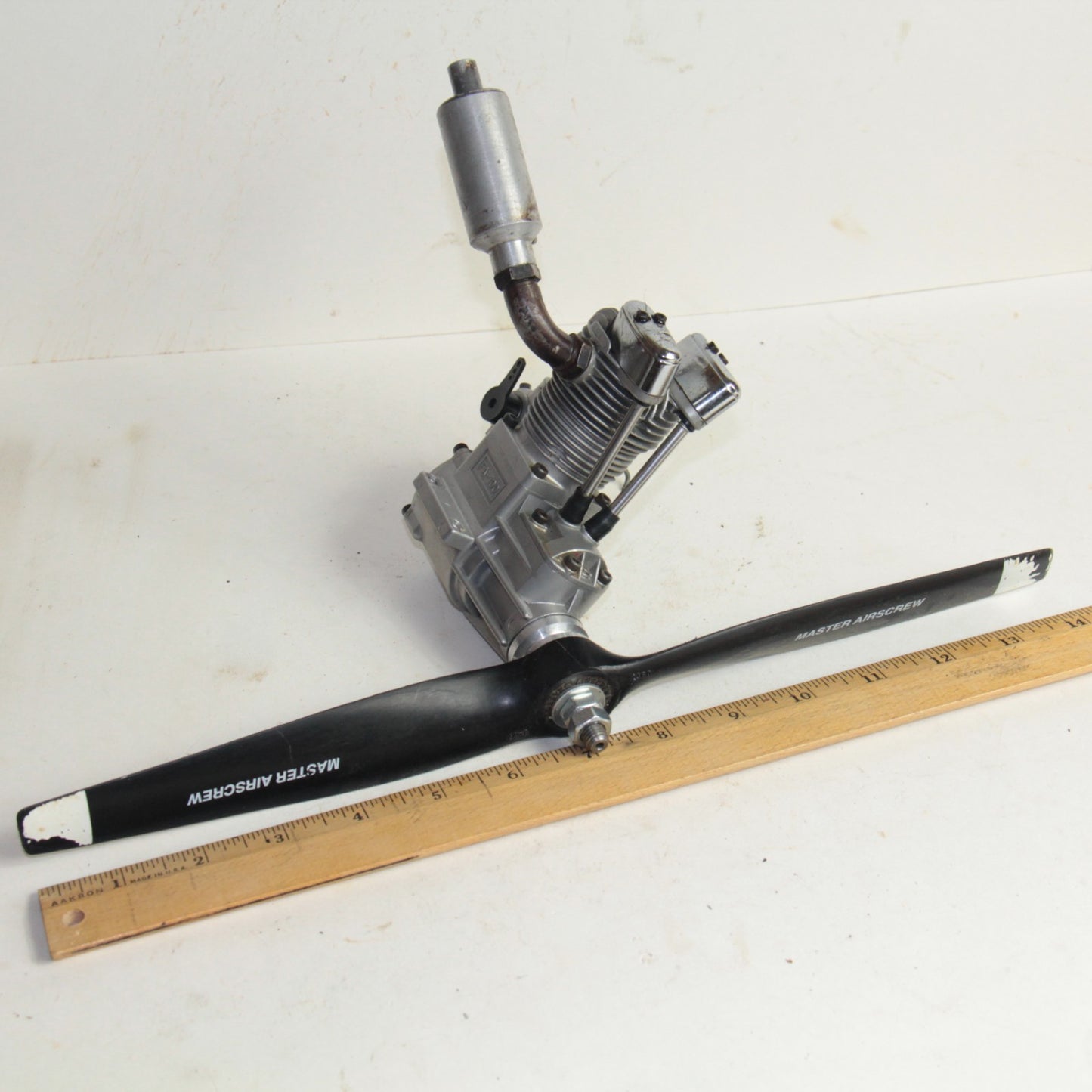 Saito FA-100 RC Glow Engine β Airplane Motor w/ Muffler & Propeller π©οΈ XOLEV