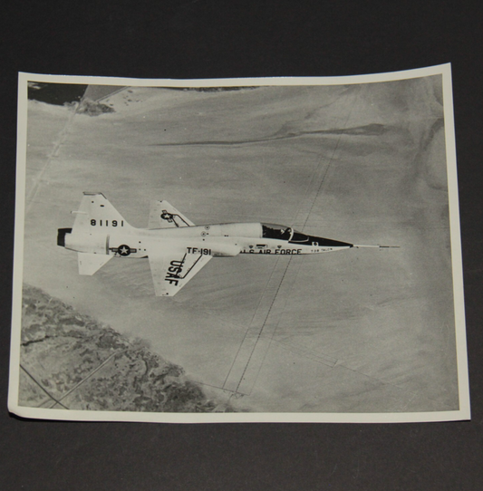 Northrop YT-38-5-NO 58-1191 in flight ^ Edwards AFB 8x10 Press Release Photo ✈️