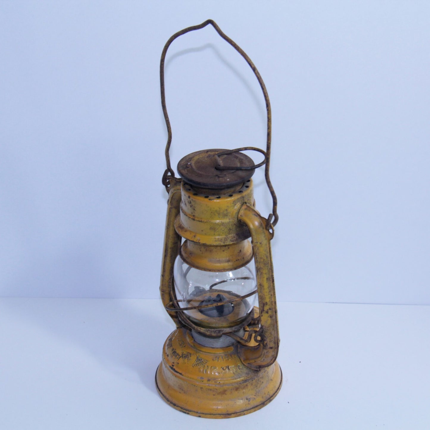 Vintage Winged Wheel #350 Lantern – Yellow w Glass Globe – Made in Japan – 7"