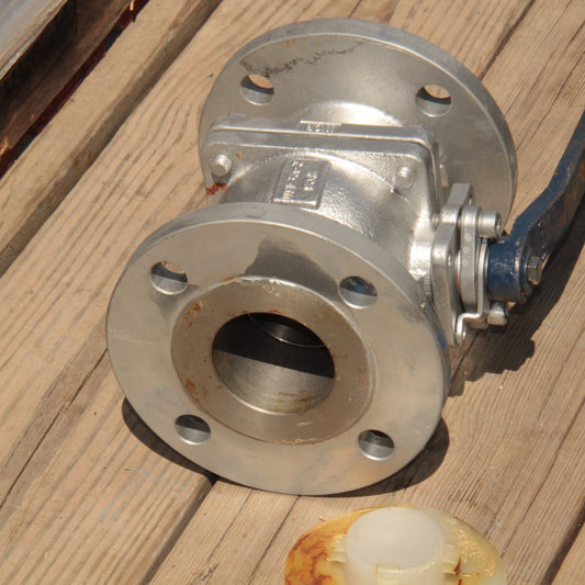 QSM Tru-Flo 2½" Ball Valve EA-402 Class 150 A216 WCB 304 Trim PTFE Seat Flanged