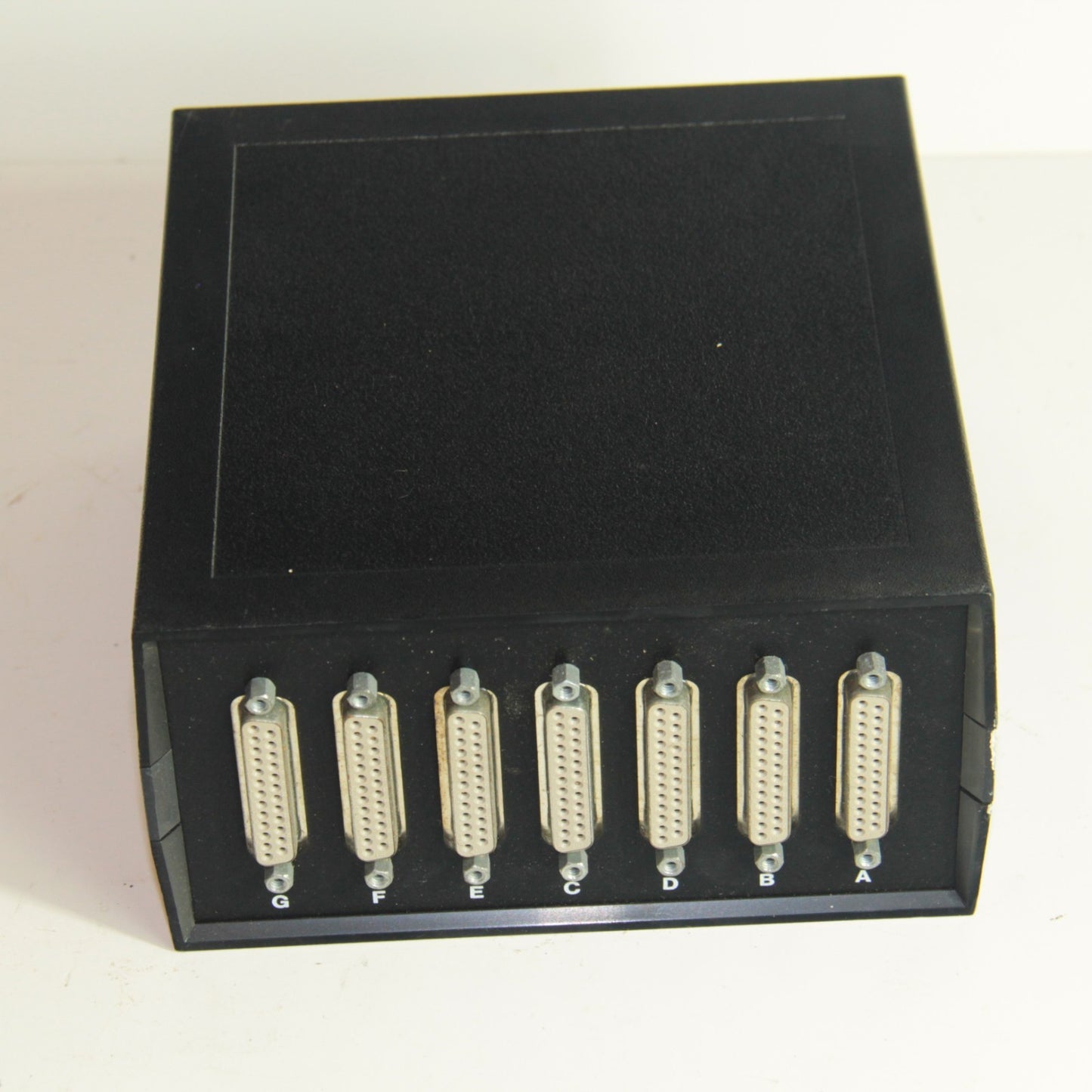 Black Box SW090A 6-to-1 Manual Data Switch – Desktop Rotary Selector DB25 ⚡