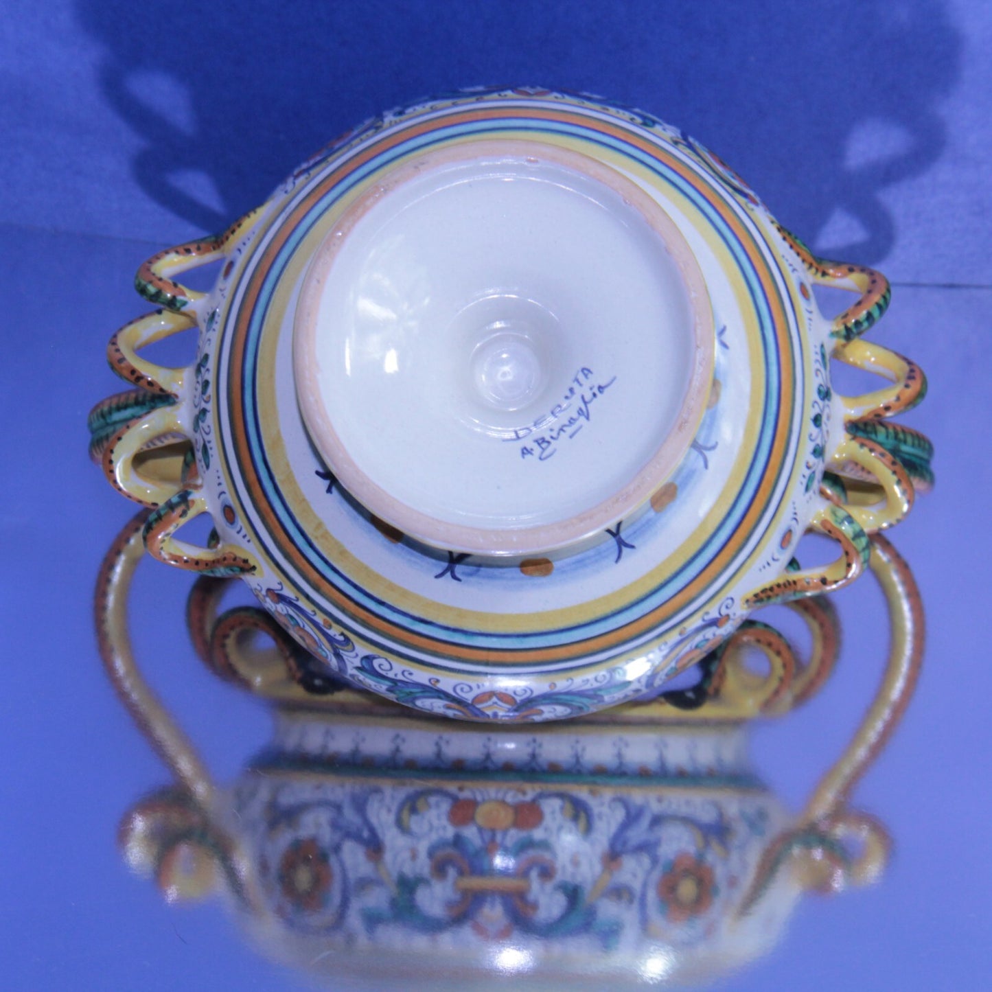 Deruta Raffaellesco Majolica Jardiniere Bowl Hand-Painted w Serpentine Handles