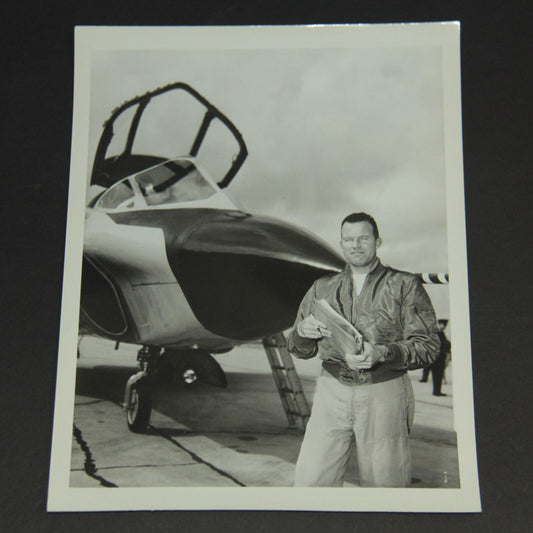 NASA PRESS RELEASE 63–MA9–71 Gordon Cooper w F-102 Aircraft 8x10 Photo Purple ✈️
