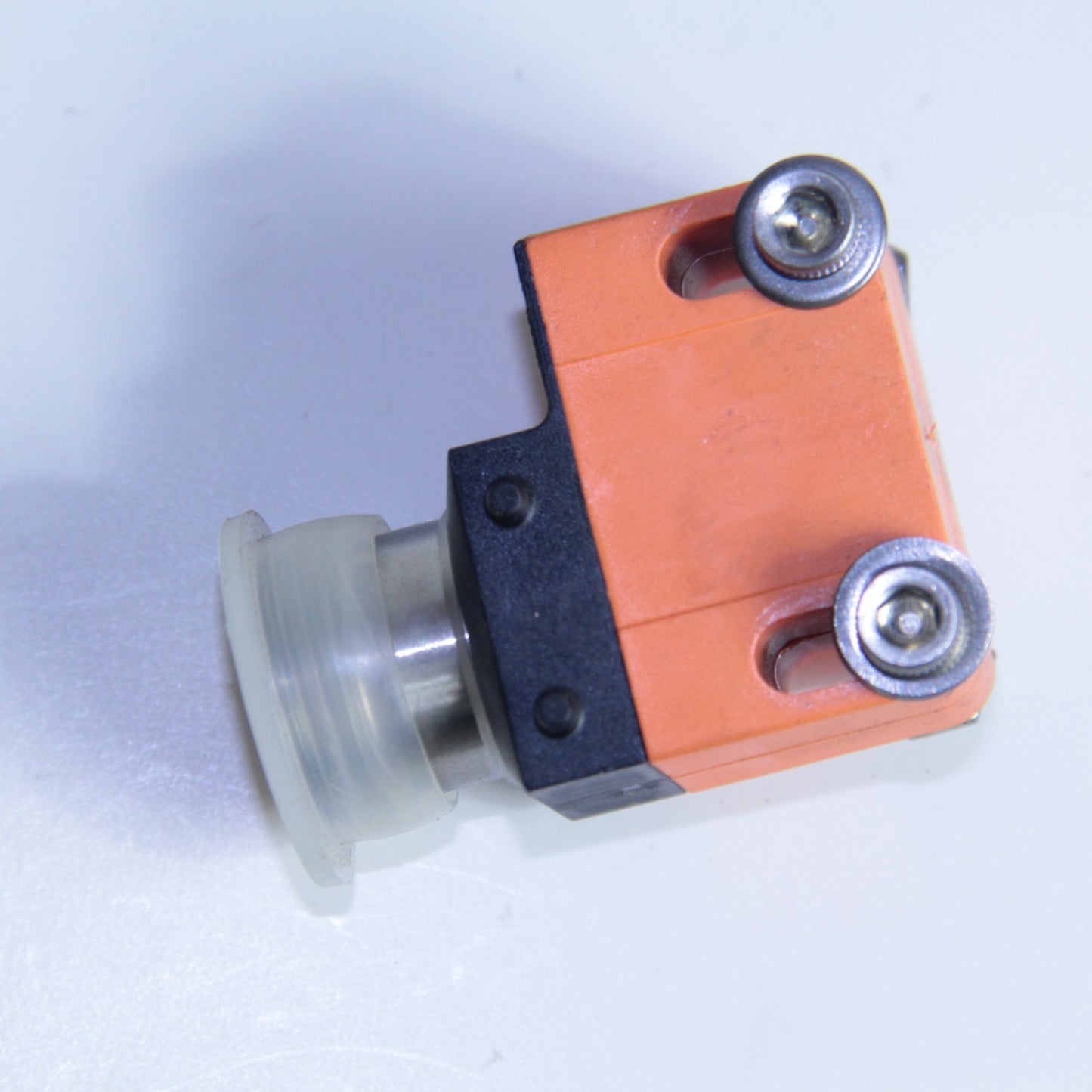 IFM Efector IN0117 Dual Inductive Proximity Sensor IND2004DAROA/SL/LS 500
