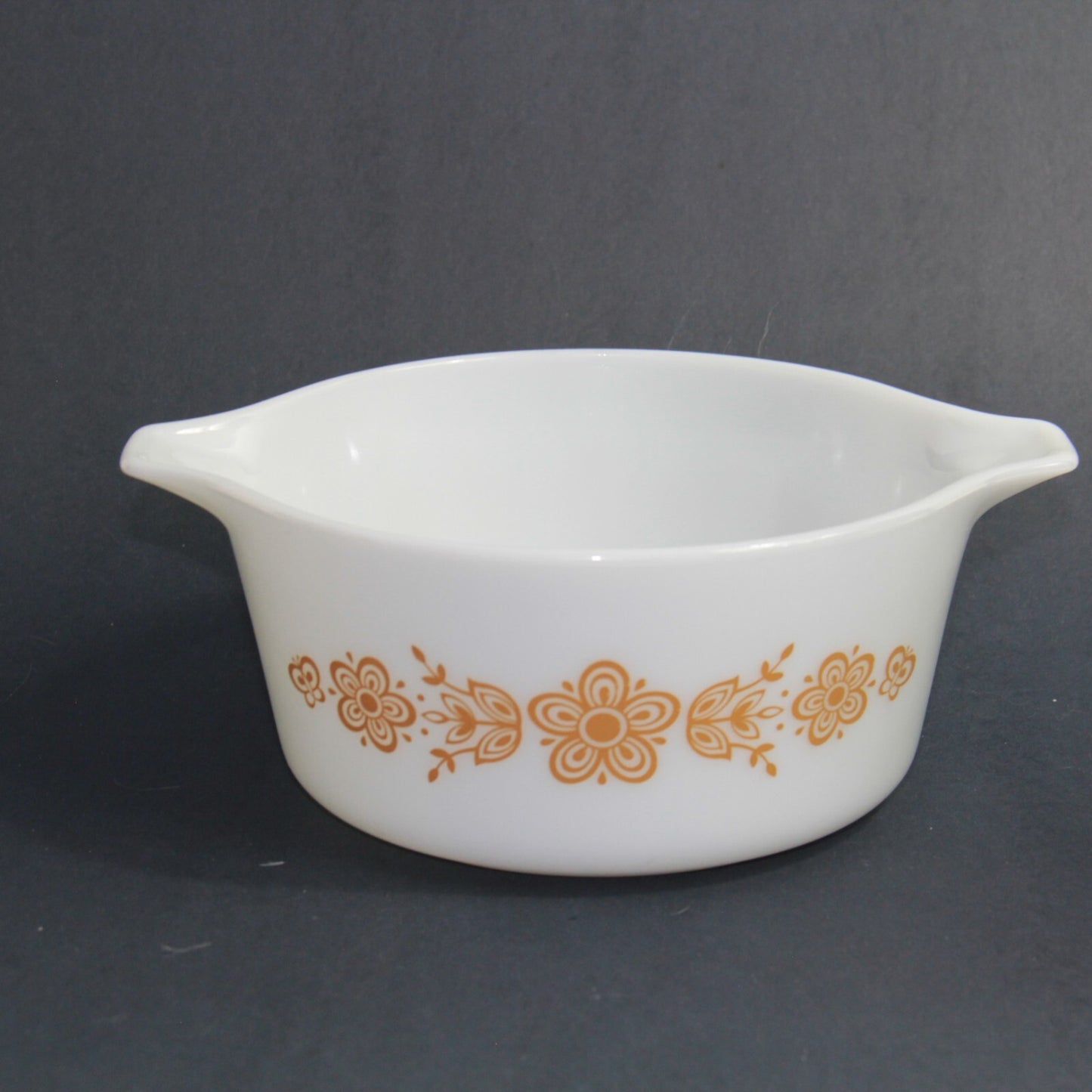 PYREX – 3-Piece White & Butterscotch BUTTERFLY GOLD Casserole Set – No Lids