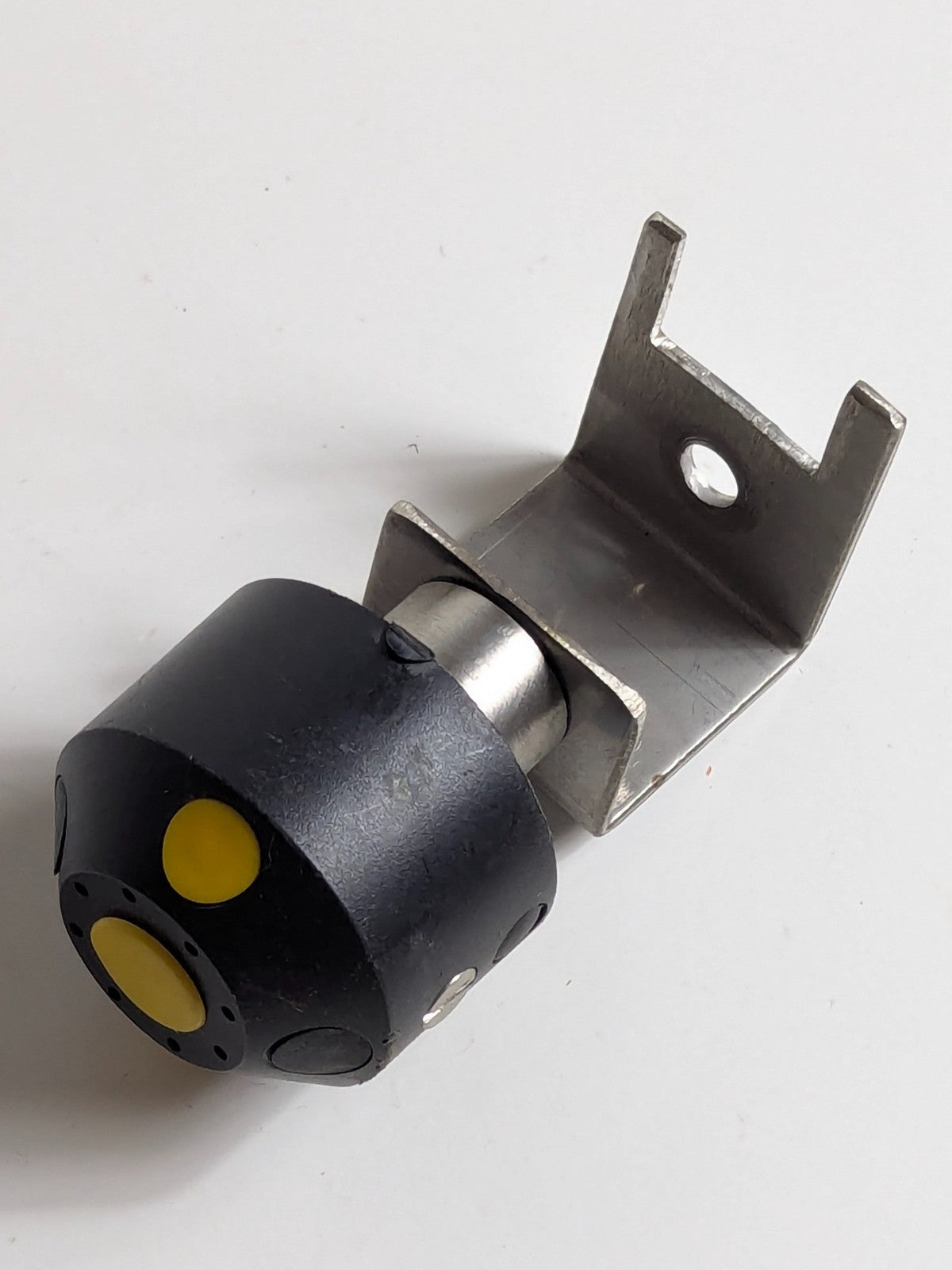 IFM Efector Target Puck for Valve Actuator | E17320 | Good Used Condition
